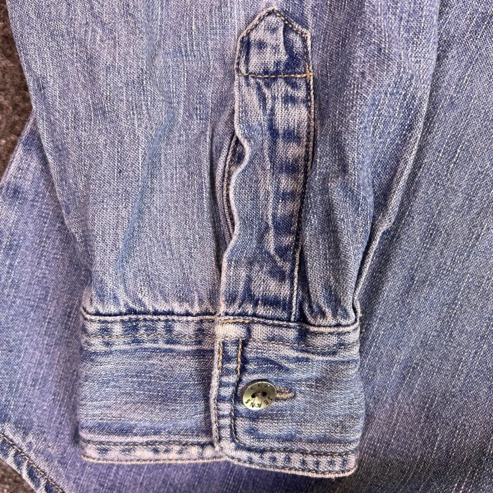 Vintage 90s Lee Denim Shirt Womens M Long Sleeve Button Up Classic Cotton Pocket - Picture 9 of 14